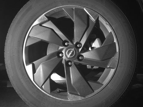 Used 2025 Nissan Rogue SV FWD image 13