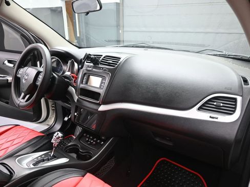 Used 2012 Dodge Journey SXT w/ Flexible Seating Group FWD image 27