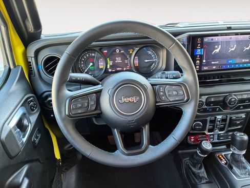 Used 2024 Jeep Wrangler Unlimited Rubicon 4xe AWD/4WD image 12