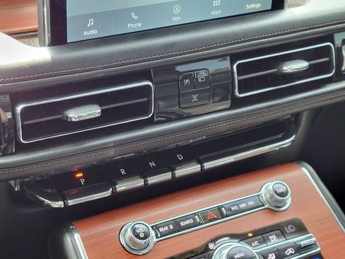 Used 2020 Lincoln Aviator Reserve w/ Equipment Group 202A AWD/4WD image 18