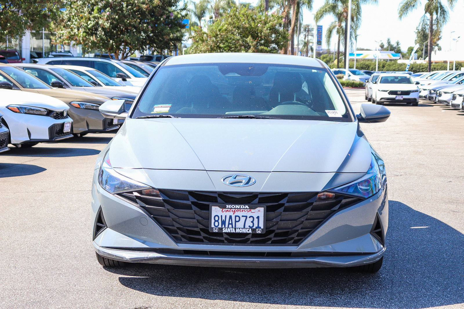 Used 2021 Hyundai Elantra SE FWD image 2