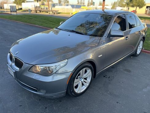 Used 2010 BMW 528i Sedan image 6
