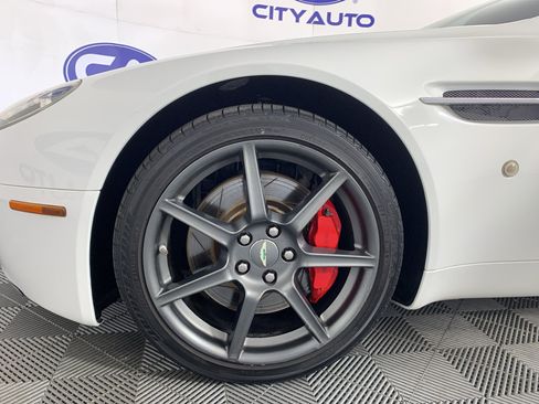 Used 2012 Aston Martin V8 Vantage Coupe RWD image 11