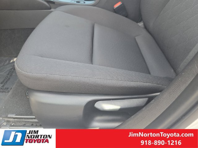 Used 2025 Toyota Corolla LE FWD image 24