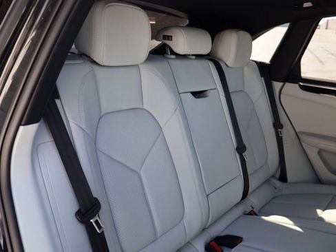 New 2026 Porsche Macan AWD/4WD image 23