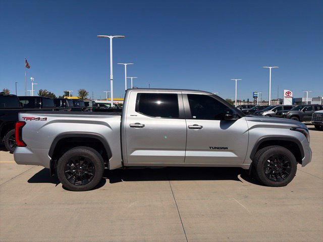 Used 2025 Toyota Tundra Limited w/ TRD Off-Road Package AWD/4WD image 8