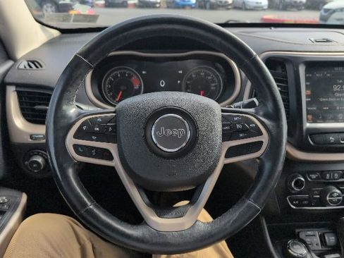 Used 2017 Jeep Cherokee High Altitude AWD/4WD image 18