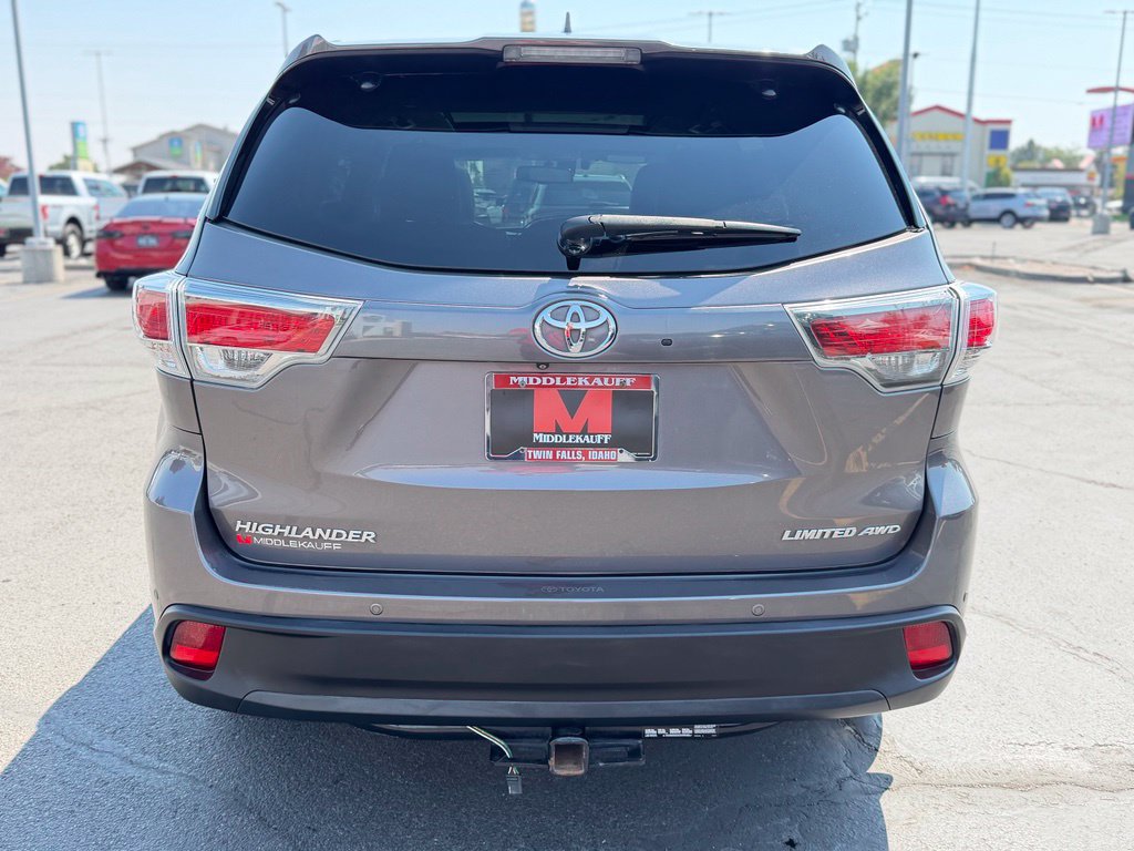 Used 2016 Toyota Highlander Limited Platinum AWD/4WD image 4