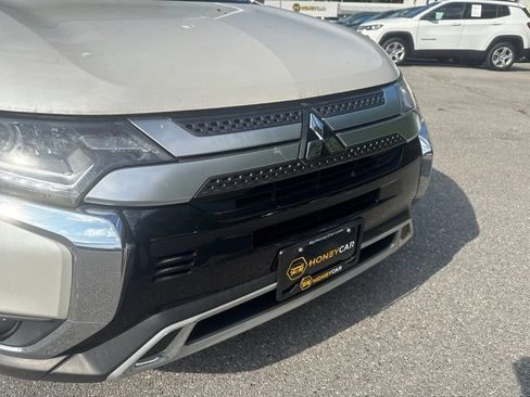 Used 2020 Mitsubishi Outlander SE AWD/4WD image 8