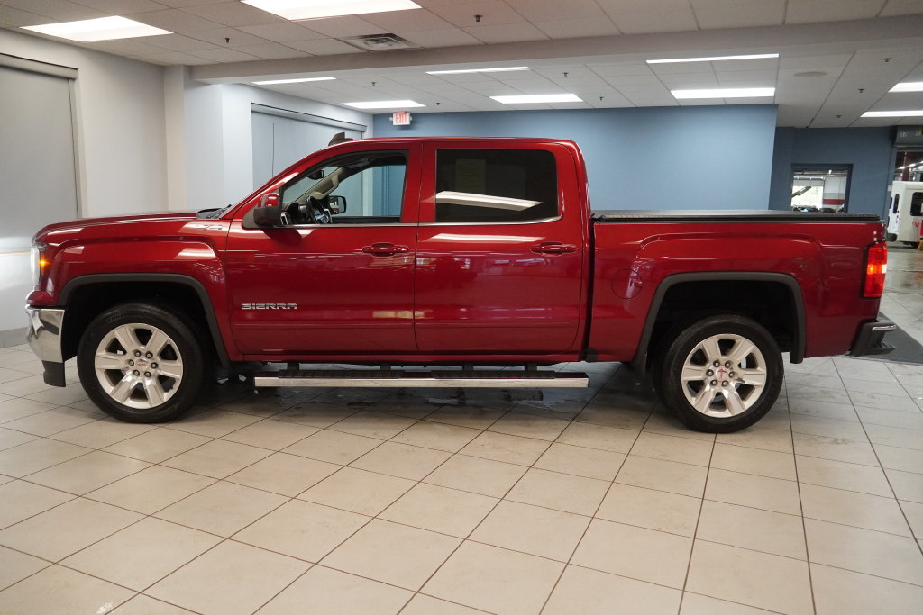 Used 2018 GMC Sierra 1500 SLE w/ SLE Value Package AWD/4WD image 2