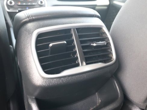 Used 2020 Hyundai Santa Fe SE FWD image 12