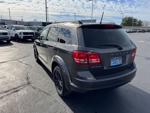 Used 2020 Dodge Journey SE w/ Blacktop Package image 3
