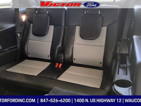 Used 2024 Ford Explorer XLT w/ Equipment Group 202A AWD/4WD image 10