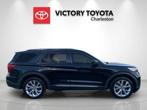 Used 2022 Ford Explorer Platinum w/ Equipment Group 601A AWD/4WD image 6
