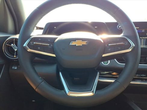 New 2026 Chevrolet Equinox LT image 16