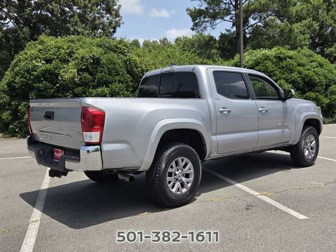 Used 2018 Toyota Tacoma SR5 RWD image 5