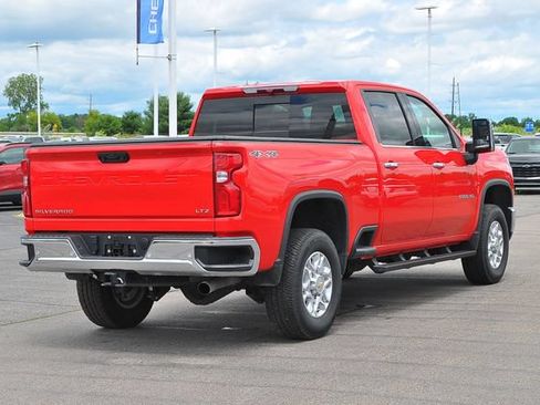 Used 2024 Chevrolet Silverado 2500 LTZ w/ LTZ Convenience Package AWD/4WD image 3