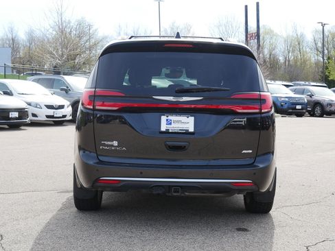 Used 2022 Chrysler Pacifica Pinnacle AWD/4WD image 7