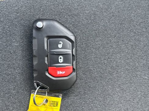 Used 2025 Jeep Wrangler Willys 4xe image 19