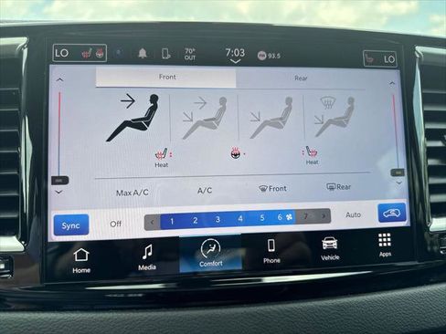 Certified 2023 Chrysler Pacifica Touring-L FWD image 22