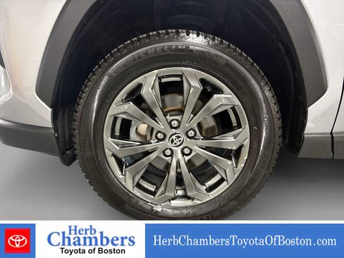 Used 2022 Toyota RAV4 Limited AWD/4WD image 20