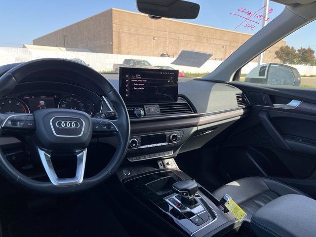 Used 2021 Audi Q5 2.0T Premium w/ Convenience Package AWD/4WD image 12