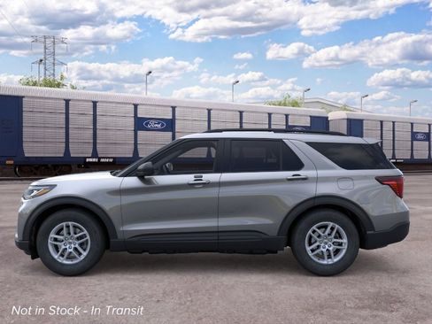New 2026 Ford Explorer Active w/ Active Comfort Package RWD image 3