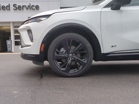 New 2026 Buick Envision Sport Touring image 16