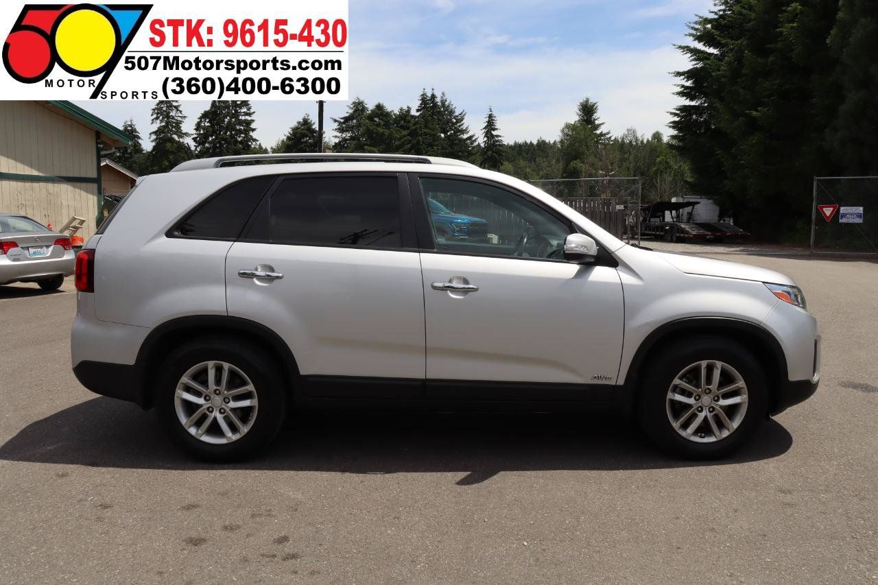Used 2015 Kia Sorento LX AWD/4WD image 9