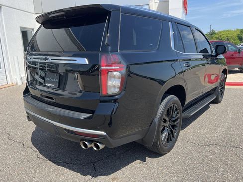 Used 2024 Chevrolet Tahoe High Country AWD/4WD image 12