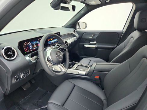 New 2026 Mercedes-Benz GLB 250 image 16