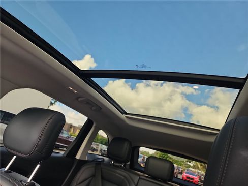 New 2026 Lincoln Nautilus Reserve w/ Jet Appearance Package AWD/4WD image 17