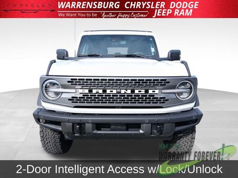 Used 2024 Ford Bronco Badlands image 12