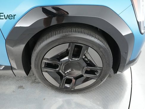 Used 2024 Kia EV9 GT-Line AWD/4WD image 17