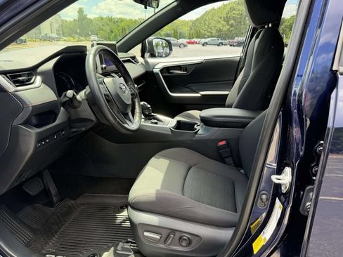 Used 2023 Toyota RAV4 SE w/ Weather & Moonroof Package AWD/4WD image 16