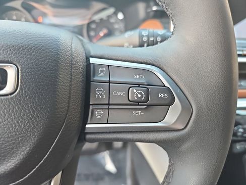 Certified 2023 Jeep Compass Limited image 17