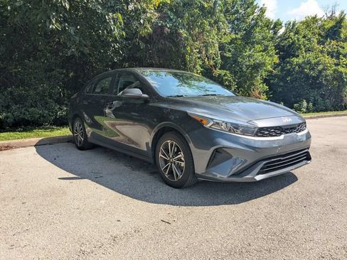 Certified 2023 Kia Forte LXS FWD image 1