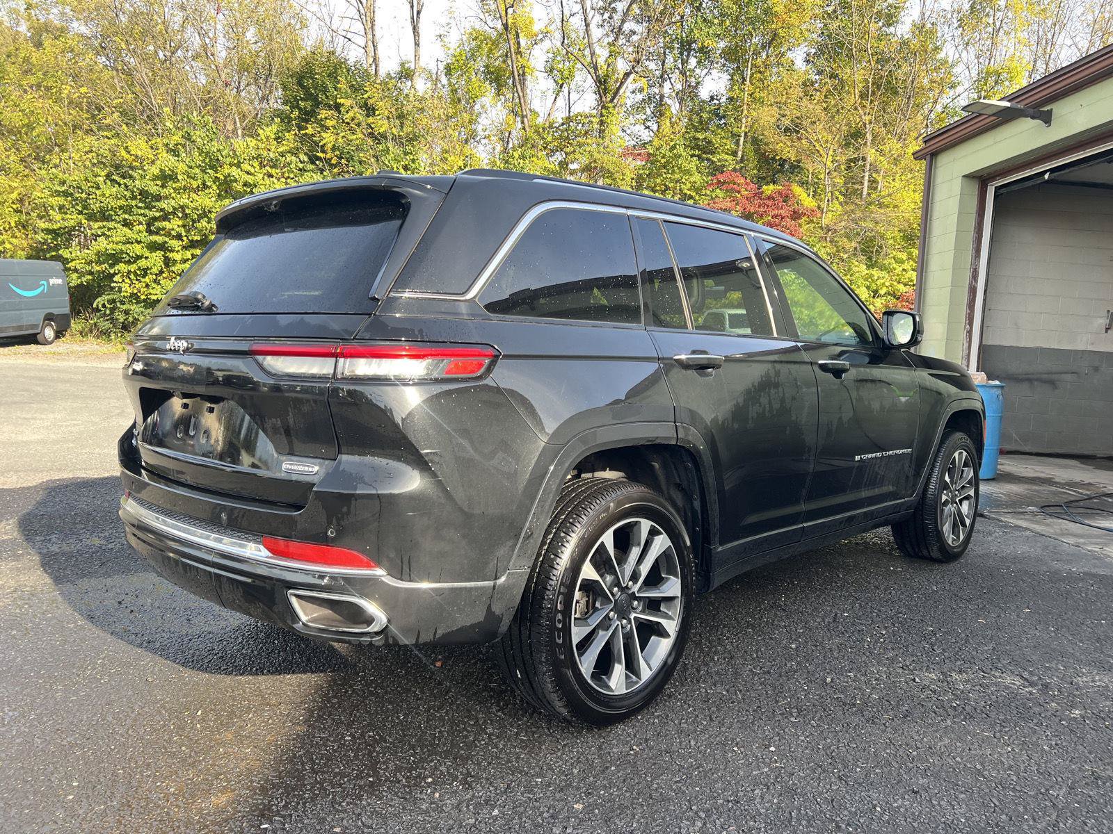 Used 2022 Jeep Grand Cherokee Overland w/ Adv Protech Group III AWD/4WD image 3
