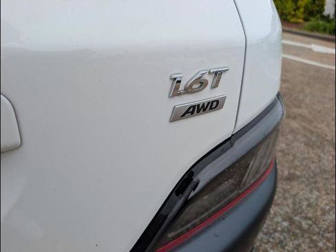 Used 2022 Hyundai Kona Limited w/ Cargo Package AWD/4WD image 23