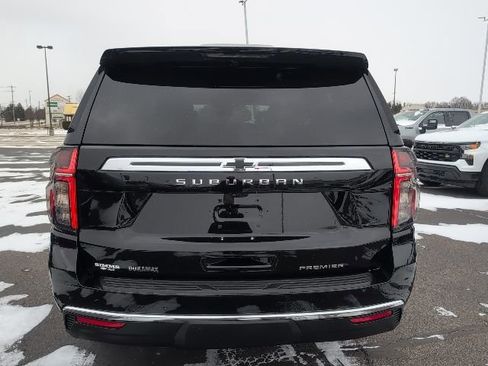 Used 2023 Chevrolet Suburban Premier w/ Premium Package image 6