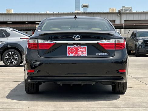 Used 2013 Lexus ES 300h w/ Premium Pkg FWD image 8