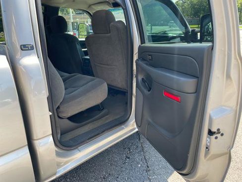 Used 2006 Chevrolet Silverado 2500 LT w/ Heavy-Duty Power Package AWD/4WD image 23