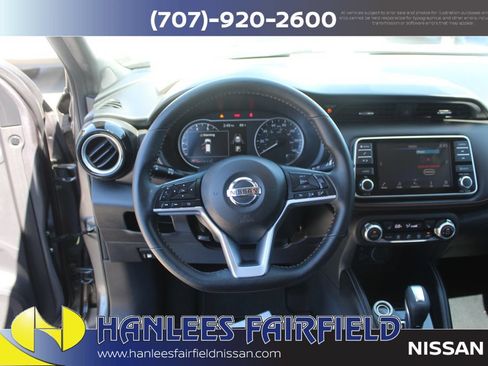 Used 2020 Nissan Kicks SR w/ SR Premium Package FWD image 15