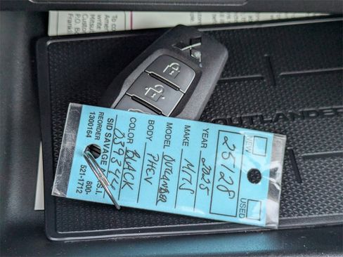 New 2025 Mitsubishi Outlander SEL image 34