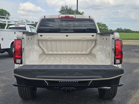 New 2026 Chevrolet Colorado Trail Boss AWD/4WD image 10