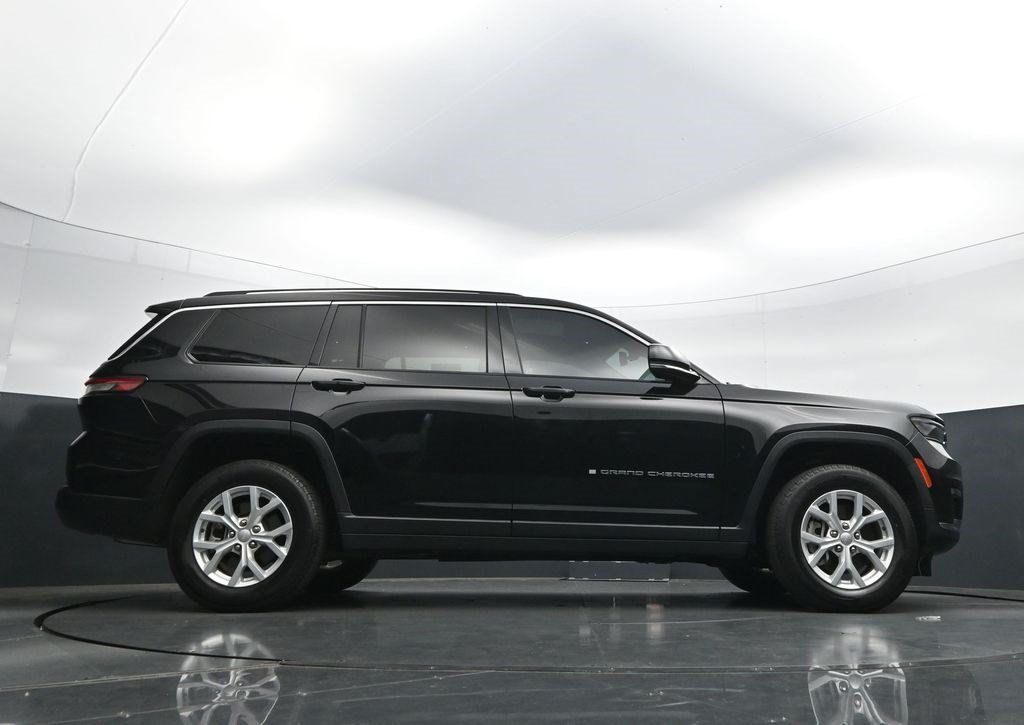 Used 2023 Jeep Grand Cherokee L Limited RWD image 42
