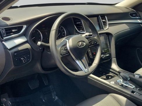 Used 2019 INFINITI QX50 Luxe w/ Cargo Package FWD image 7