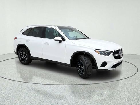 Certified 2026 Mercedes-Benz GLC 300 image 5