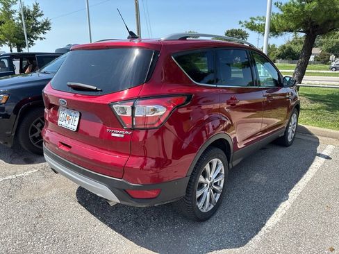 Used 2018 Ford Escape Titanium AWD/4WD image 3