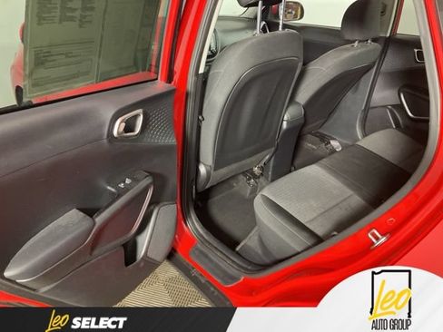 Used 2021 Kia Soul S FWD image 19